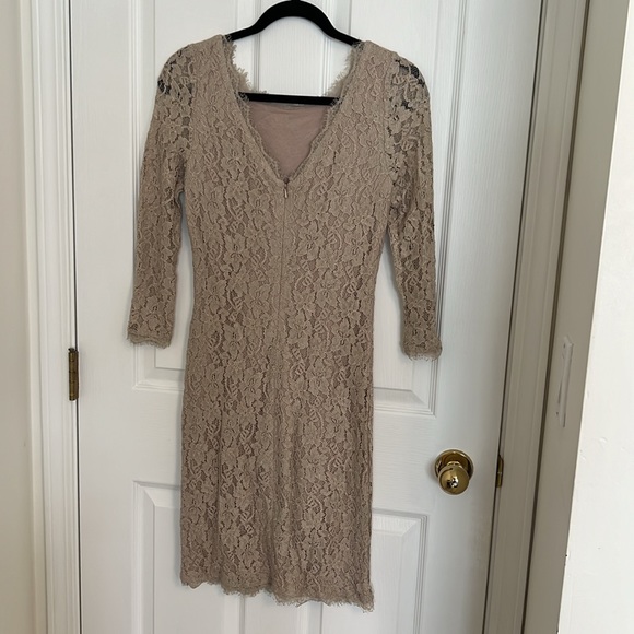 Aritzia lace dress - Picture 2 of 4